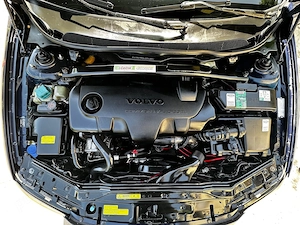 Volvo S60 | 2.4 D5 (163 CP) | Manuală | 2004 | Întreținut, Revizuit - imagine 6