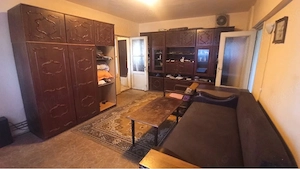 Vand apartament 2 camere zona Intim - imagine 4