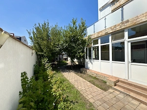 Vila individuala versatila de inchiriat in Otopeni-Odai, 8 camere, 5 bai - imagine 2