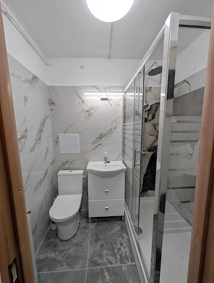 2 camere decomandat, etaj 4/4, renovat, metrou 1 Decembrie 1918