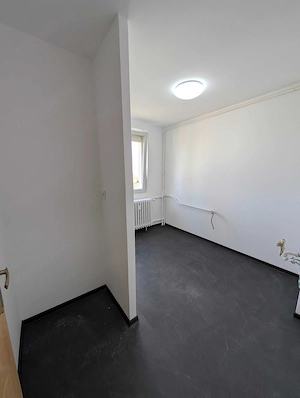2 camere decomandat, etaj 4/4, renovat, metrou 1 Decembrie 1918 - imagine 4
