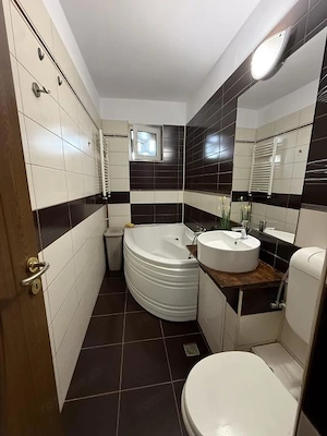 Apartament renovat, 2 camere, 43 mp utili, etaj 4/5 - Girocului - imagine 5