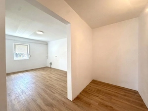 Apartament spatios si renovat, 3 camere, 70 mp utili, parter - Zona Aradului - imagine 7