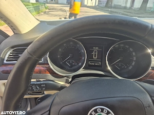 Skoda Superb Elegance 2.0TSI combi - imagine 5