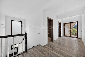 Vila cu arhitectura deosebita, teren 636mp, Cristian, Brasov - imagine 18