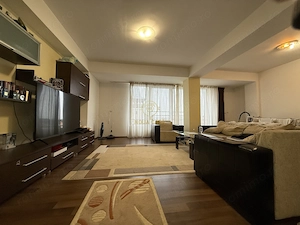 De vanzare Apartament 3 Camere 99MP Mobilat/Utilat - imagine 2