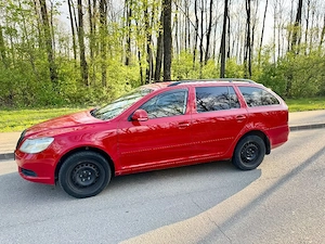 Vând Skoda Octavia break diesel din 2012. foarte bine întreținută .km reali impecabila tehnic, optic - imagine 2