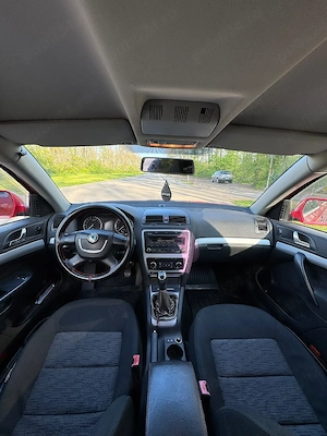 Vând Skoda Octavia break diesel din 2012. foarte bine întreținută .km reali impecabila tehnic, optic - imagine 5