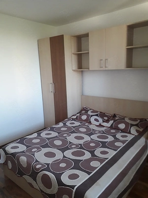Proprietar inchiriez apartament cu 2 camere Gh Lazar  - imagine 4