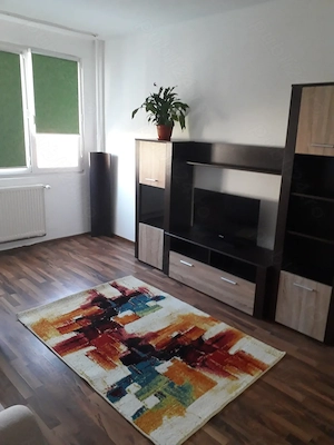 Proprietar inchiriez apartament cu 2 camere Gh Lazar  - imagine 2