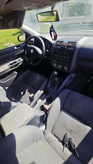 Vw Golf V, 1,9 TDI; 4500lei, negociabil! - imagine 4