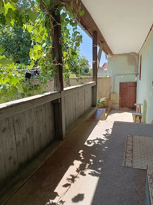 Județul Brașov, comuna Pârâu, Sat Grid, casa cu gaze, apă și canalizare. - imagine 3