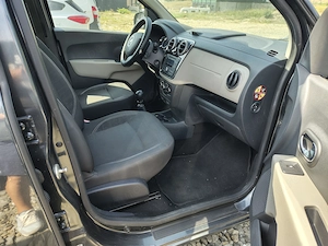Dacia Lodgy 1.5 dCi 90 - 7 Locuri  - imagine 15