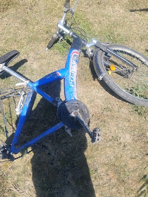 De vânzare bicicleta 