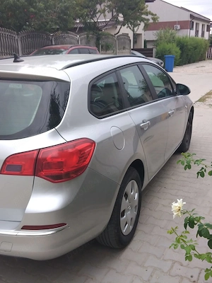 Opel  Astra J  1,7 CTDI   2013 - imagine 4