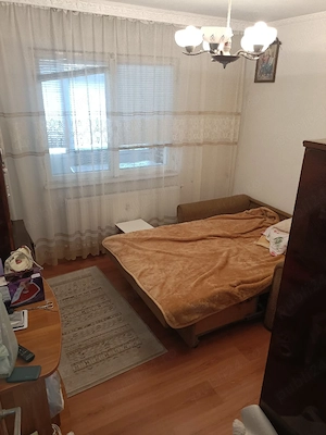 Vând apartament cu doua camere decomandate în Micro 13B  - imagine 2
