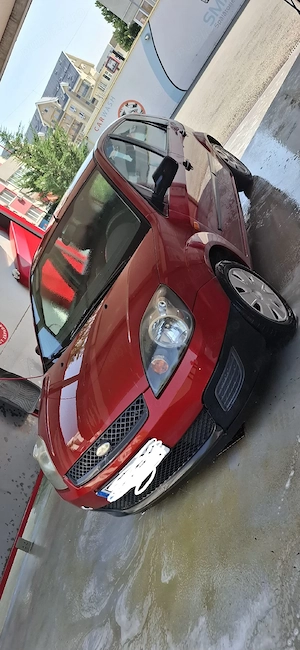 Vând Ford Fiesta 1350 EUR  - imagine 2