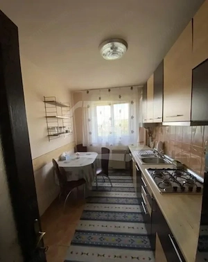 Apartament 2 camere, decomandat, intermediar, garaj, Frunzisului - imagine 4