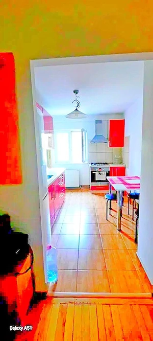 Aradului - Apartament cu 3 camere. În apropiere de Piața Verde - imagine 14