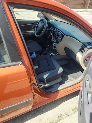 Vând KIA Rio 2006 benzină și gpl  - imagine 4