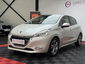 Peugeot 208 1.2 VTi Allure  Consum 5.7% | Navigație & LED | Panoramic |