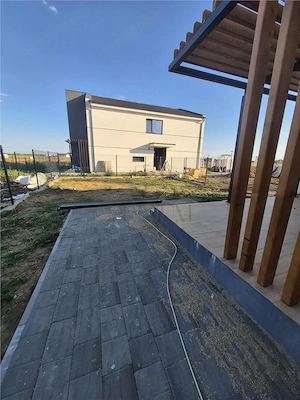 Duplex superb cu 4 dormitoare - teren 330 mp - locatie foarte buna - cartier exclusivist - compartim - imagine 3