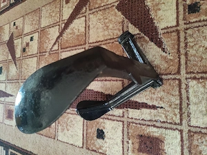 Vand cal metalic solid pentru lucrari de reparatii cizmarie