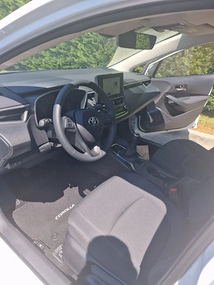 Vand Toyota Corolla 2025 - imagine 9