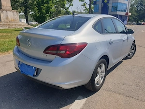 Vând Opel Astra J 2017 - imagine 4