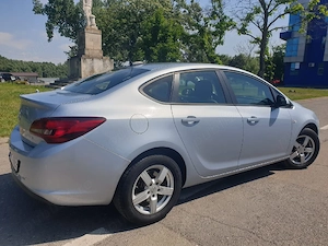 Vând Opel Astra J 2017 - imagine 1