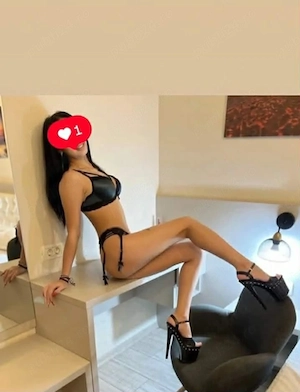 Escortă Creolă 20 ani 