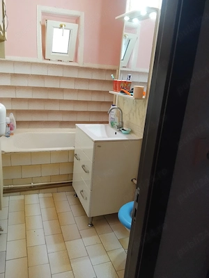 Apartament de vânzare cu 3 camere 