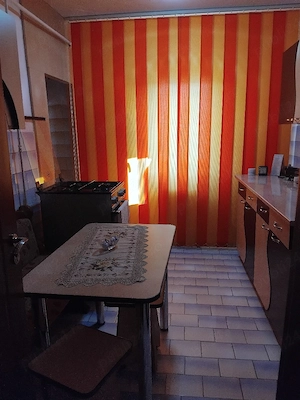 Apartament de vânzare cu 3 camere  - imagine 5