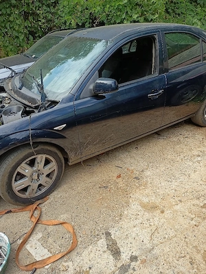 se dezmebreaza ford modeo - imagine 2