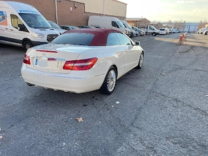 Mercedes BENZ E220 