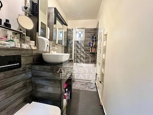 Apartament cu 2 camere de vanzare, etaj intermediar, zona Dacia