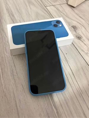 Iphone 13 blue