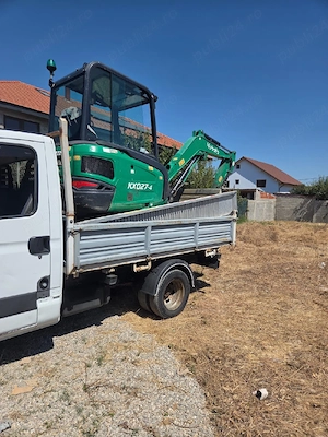 Mini-excavator 
