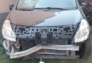 Vând Renault Clio ||| YAHOO! 1.2 benzină  avariat  - imagine 8