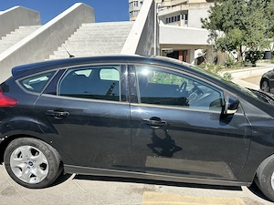 Ford focus negru 1.6 an fabricație 2012 - imagine 4