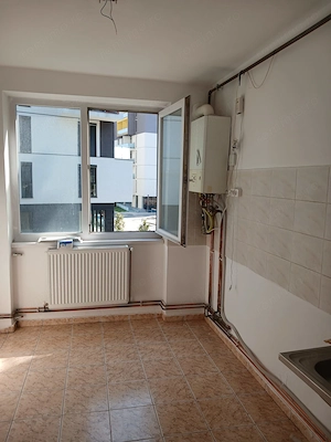 3 cam etaj intermediar centrala proprie zona Tipografilor