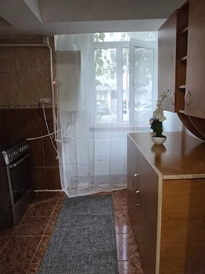 Inchiriez apartanent 3 camere in Bals - imagine 5