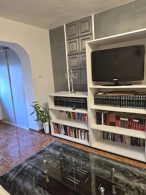 Inchiriez apartanent 3 camere in Bals - imagine 2