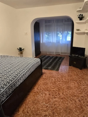 Inchiriez apartanent 3 camere in Bals - imagine 4