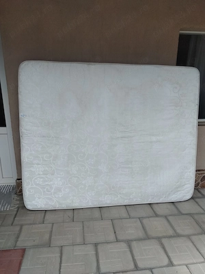 Vând saltea dormitor folosită dimensiuni 200 160 18
