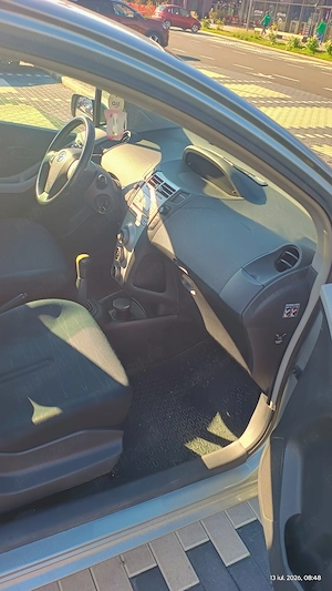 Toyota yaris - imagine 6