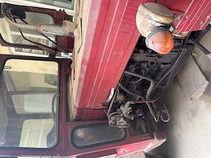 Tractor utb 550