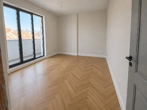 3 camere Serban Voda - imagine 10