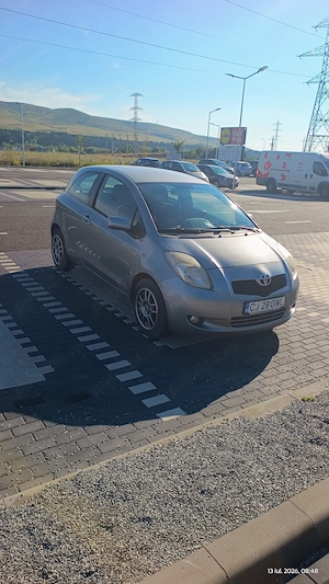 Toyota yaris - imagine 9