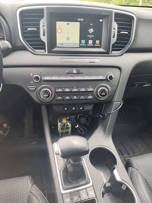 vand Kia Sportage 2.0 crdi 136 cp, 4x4, AT, euro 6 - imagine 5